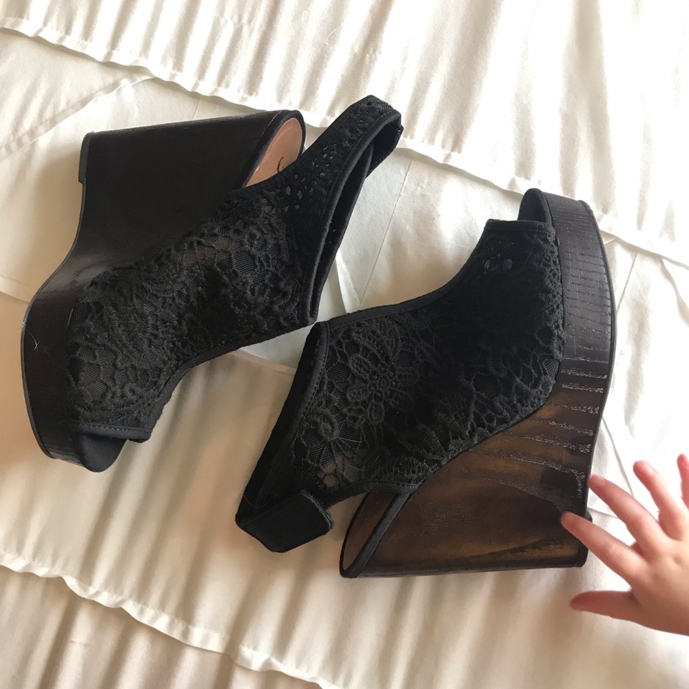 Lucky Brand size 6 1/2 wedges NWOT